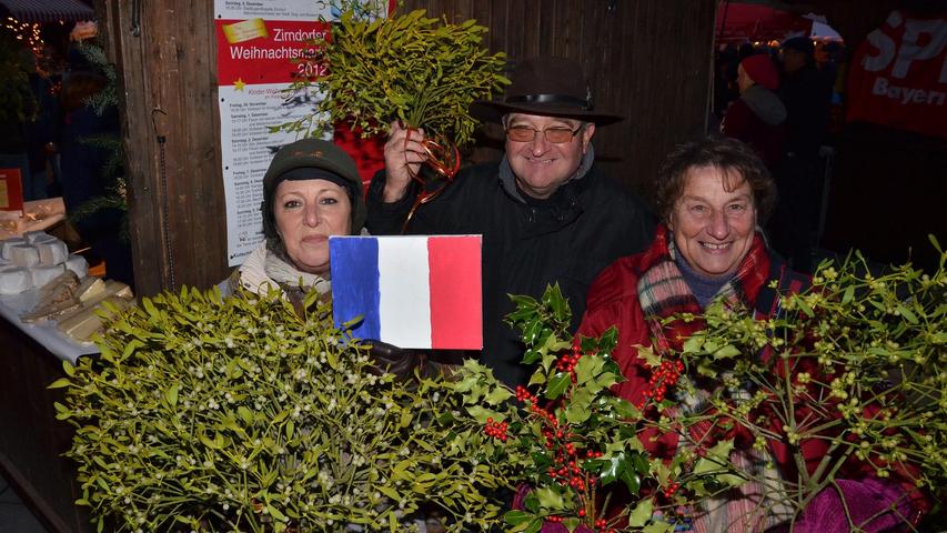 Der Stand der französischen Partnerregion Creuse verkauft Misteln und Stechpalmen.