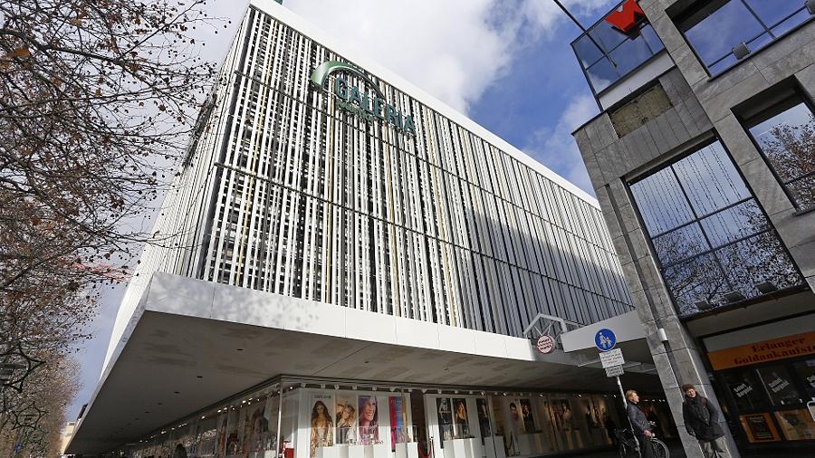 Galeria Kaufhof hat eine neue „3-D-Fassade“
