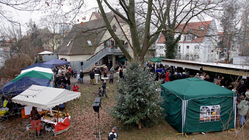 Beschaulich und familiär geht es in Gebersdorf zu: So kann man dem Trubel auf dem Nürnberger Christkindlesmarkt wenige Kilometer weiter getrost entgehen.