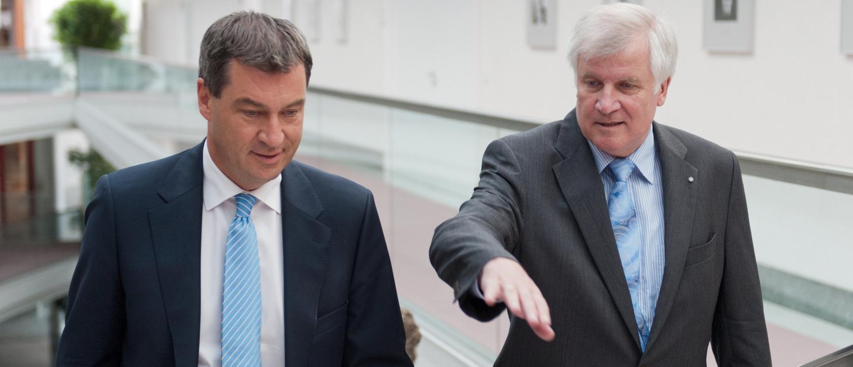 Markus Söder und Horst Seehofer: Ein Viertel aller CSU-Mitglieder will keinen von ihnen als Ministerpräsidenten.