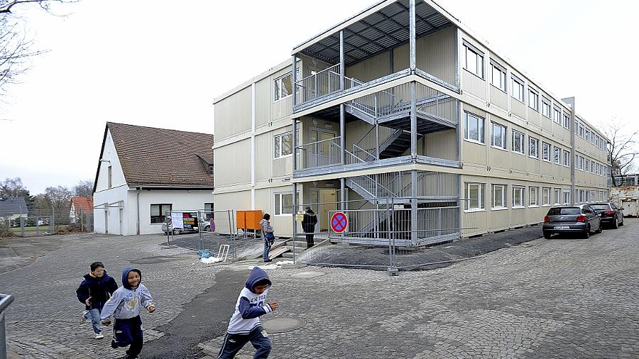 Neubau für Flüchtlinge steht vorerst leer
