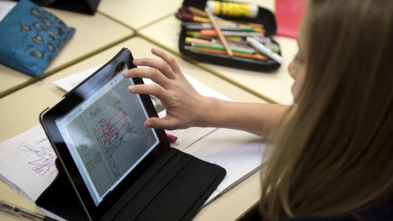 Notebooks und WLAN: Die Zukunft in den Klassenzimmern - auch in Nürnbergs Schulen.