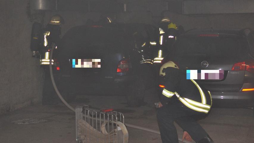 Wieder Feuer in Fürth: Auto brennt in Tiefgarage