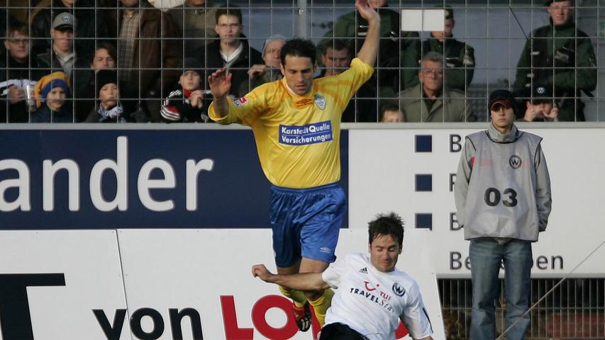 Nach vier Jahren bei Wacker Burghausen und einem Jahr bei der unterklassigen SpVgg Weiden hängte Wiesinger 2008 die Fußballschuhe an den Nagel.