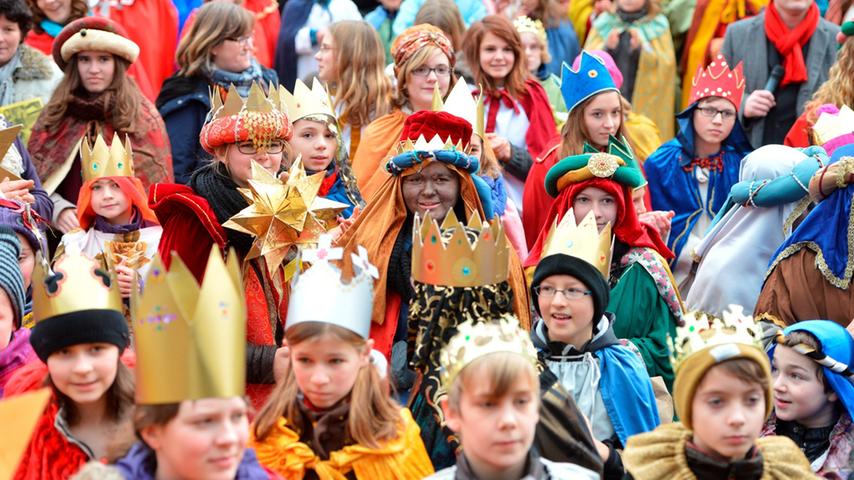 Rund 2150 Sternsinger feierten am Freitag in Würzburg die Auftaktveranstaltung für die große Sammelaktion zur Jahreswende.