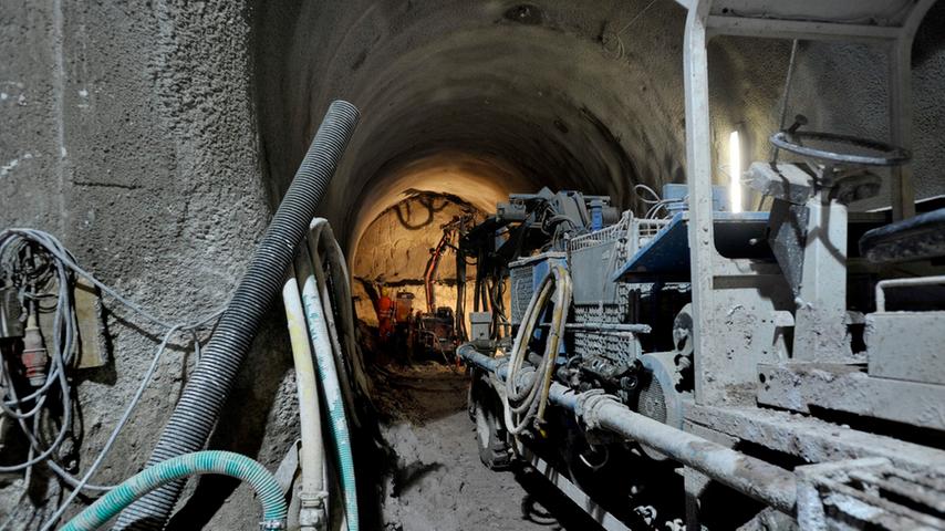 ... den laufenden Betrieb der U-Bahnbaustelle Nordwestring unterirdisch hautnah zu begutachten.