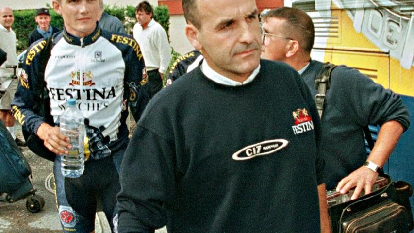 1998: Der bis dahin größter Tour-de-France-Skandal: Bei Festina-Team-Betreuer Willy Voet werden massenhaft unerlaubte Doping-Substanzen gefunden. Es folgen Razzien der Polizei, ein flächendeckendes Doping- System im Radsport wird enttarnt.