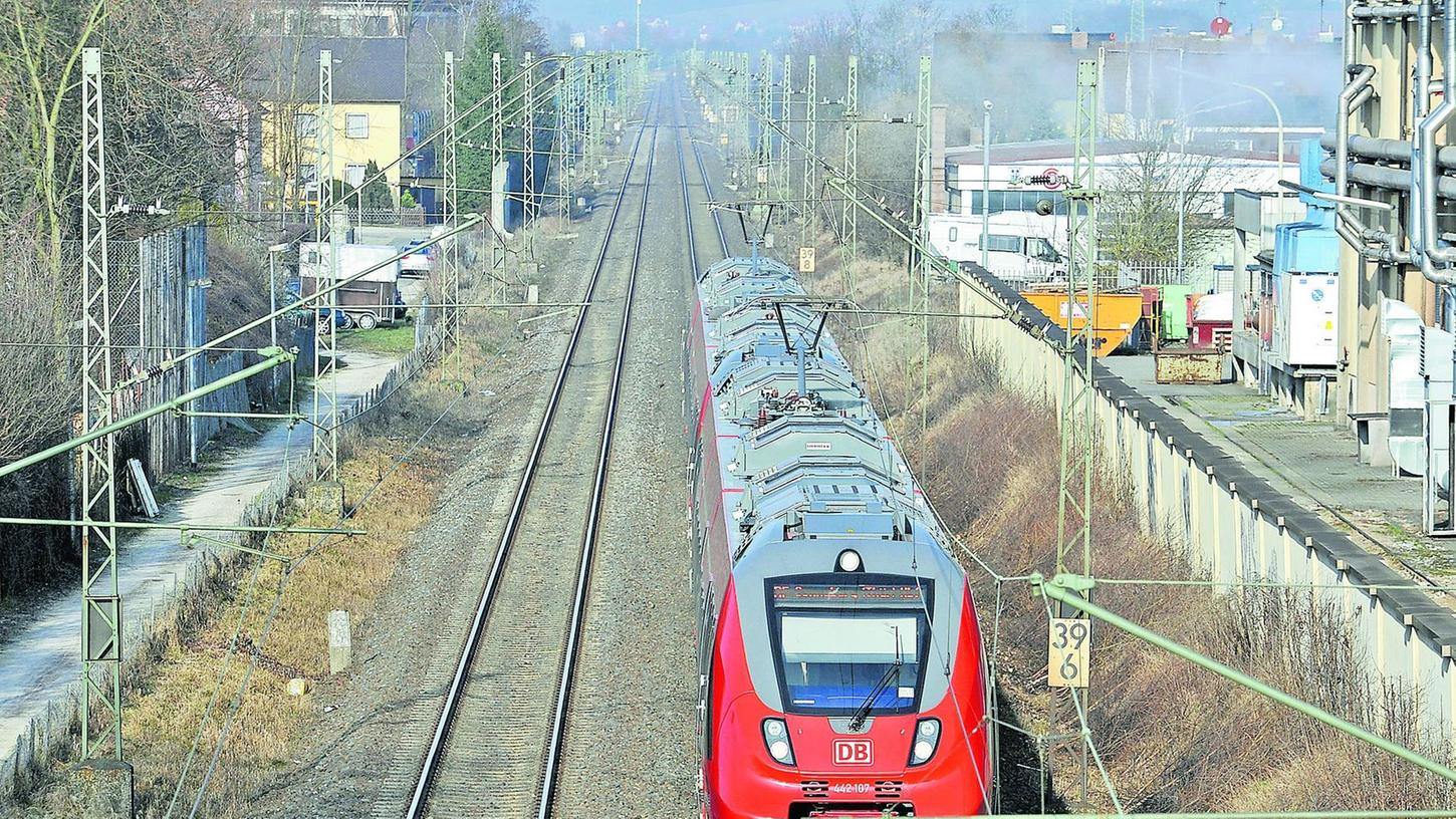 Bürger treten beim S-Bahn-Halt aufs Gas