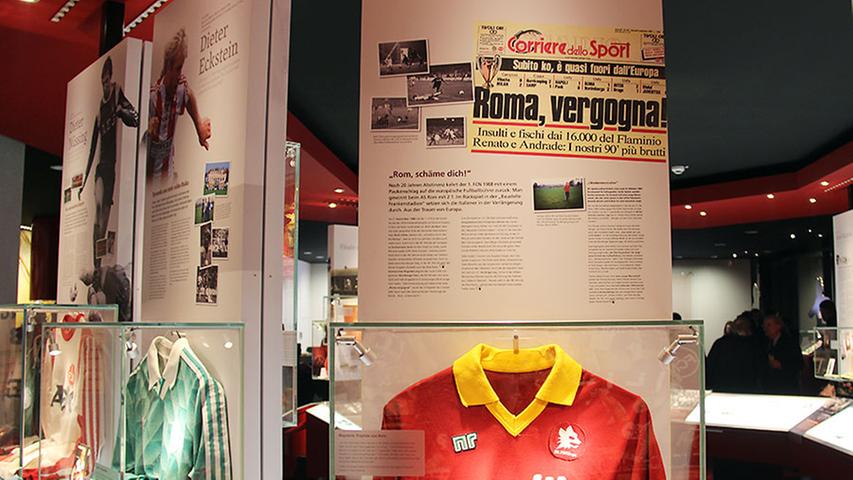 Auch eine schöne Erinnerung: Ein Trikot des AS Rom aus dem UEFA-Cup Spiel im Jahr 1988. Sensationell hatte der Club bei den favorisierten Italienern gewonnen.