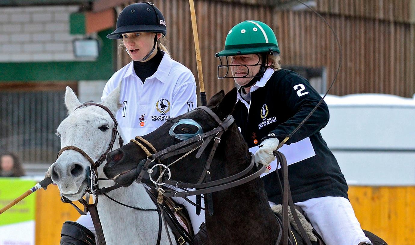 Schnee-Polo feierte Premiere in Neumarkt