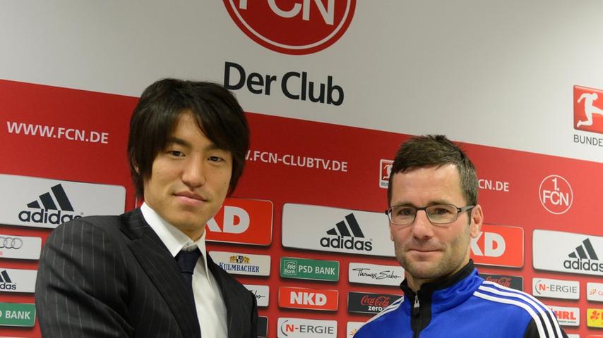 Kurz vor Ende der Transferperiode hat der FCN am Mittwoch mit Mu Kanazaki seinen zweiten Winter-Neuzugang vorgestellt. Der 23-Jährige wechselt ablösefrei vom japanischen Erstligisten Nagoya Grampus an den Valznerweiher.