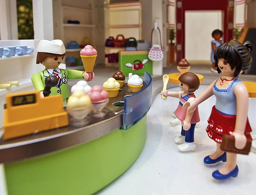 Frauenpower Erobert Die Bunte Playmobil Welt Nurnberg