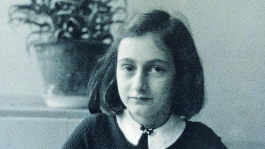 Ihre Familie musste 1933/1934 wegen der jüdischen Herkunft vor den Nazis nach Amsterdam fliehen.