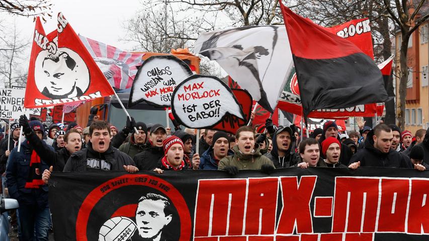 Clubfans demonstrieren für das Max-Morlock-Stadion