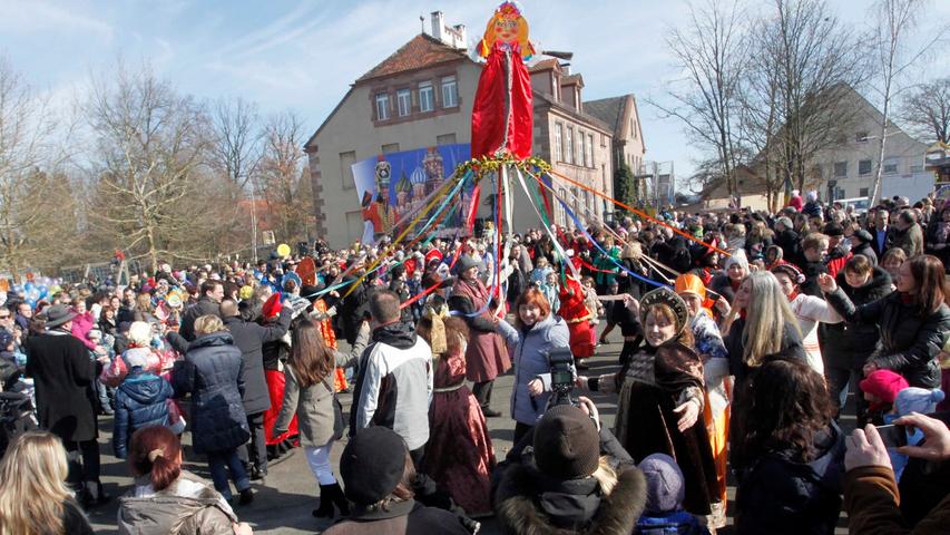 Der Andrang am Samstag war immens. Immerhin leben in Nürnberg 37000 Menschen mit familiären Wurzeln in den GUS-Staaten.