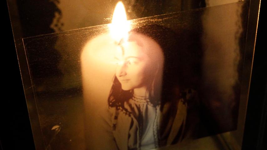 Lichterzug: 700 Schüler gedenken Anne Frank