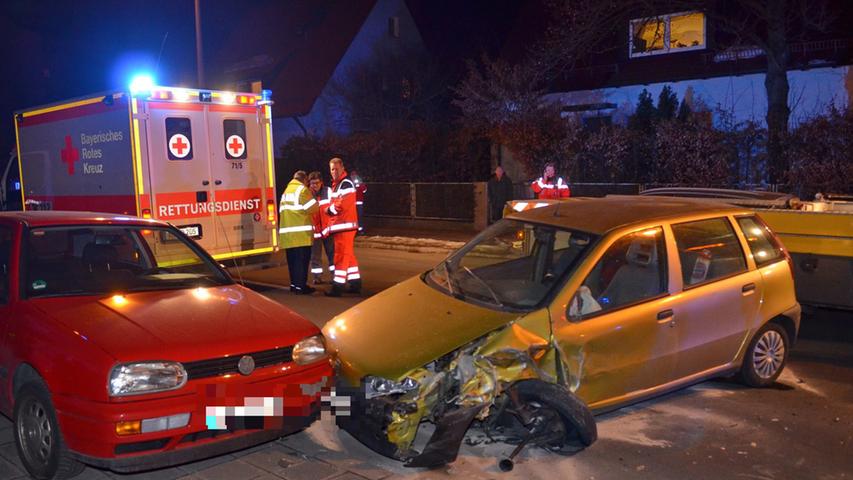 Fast zur gleichen Zeit ereignete sich auch auf der Kilianstraße ein Unfall: Vermutlich wegen geparkter Fahrzeuge...