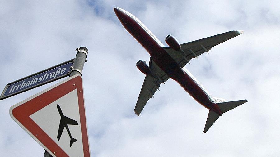 Die Straßenanbindung zum Flughafen bleibt ein kommunalpolitischer Zankapfel.