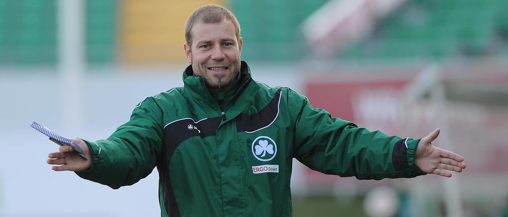 Fürth-Coach Frank Kramer: An den Gerüchten um einen Abgang nach Hannover ist wohl nichts dran.