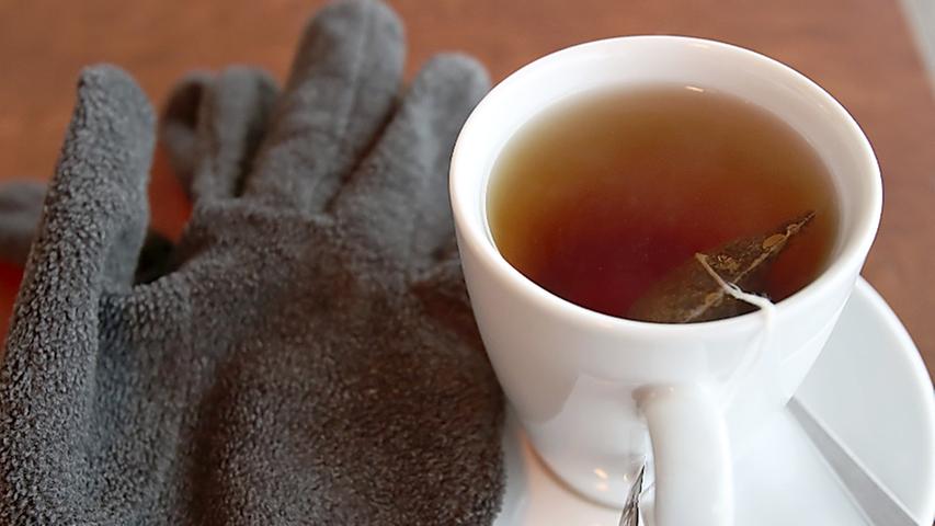 Tipp 1: Erst mal 'nen Tee trinken. Denn mit einem Heißgetränk in der Hand...