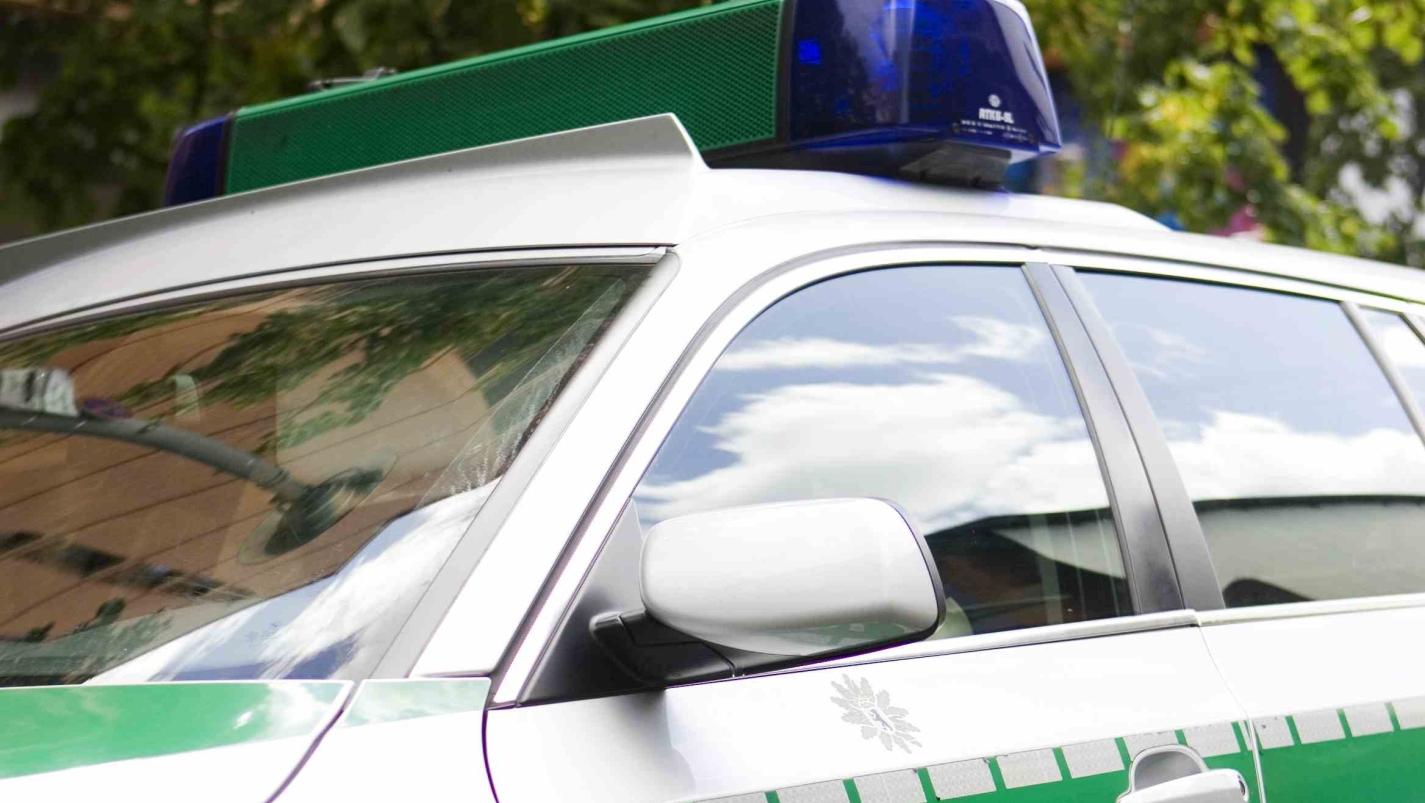 Erlangen: Polizei stoppt sechs Brummi-Fahrer