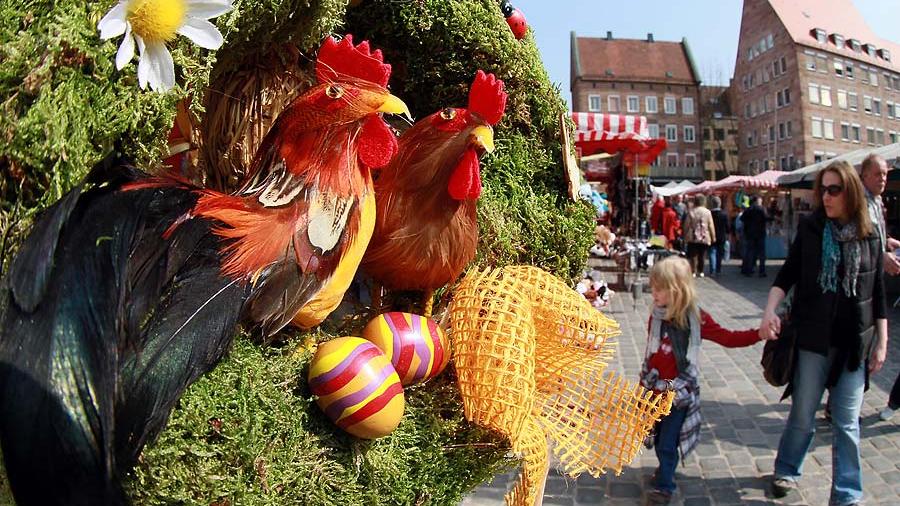 Noch bis zum 1. April ist Ostermarkt auf dem Hauptmarkt Nürnberg.