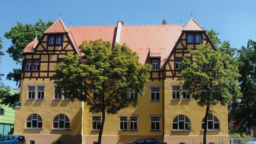 Das 1899 erbaute MAN-Arbeiterwohnhaus in der Pillenreuther Straße 143-145 wurde...