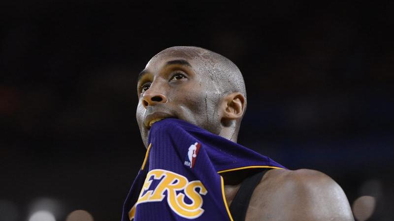 Nach dieser Saison ist endgültig Schluss: Lakers-Superstar Kobe Bryant hat sein Karriereende bekanntgegeben.