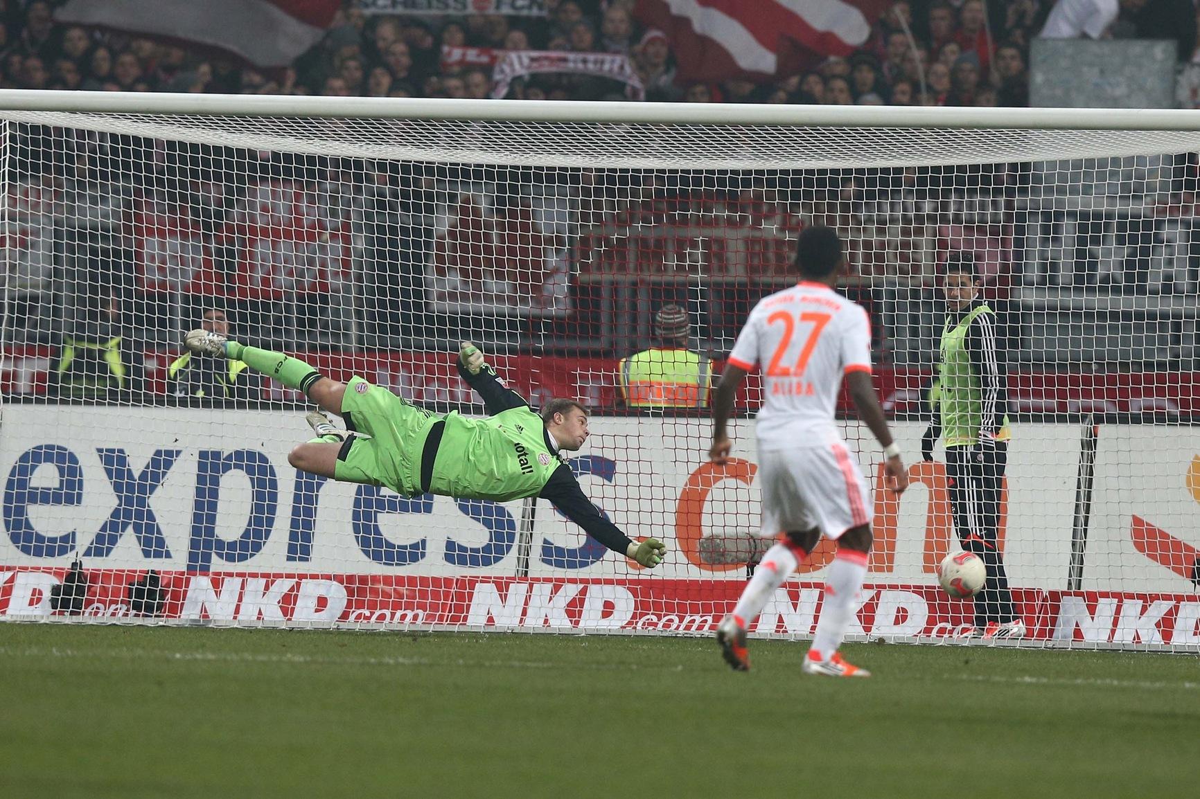 ... für die Bayern war das 1:1, das im November nach einem fulminanten Distanzschuss von Markus Feulner zu notieren war. FCB-Keeper Manuel Neuer machte dabei nicht die beste Figur. Sein Pendant...