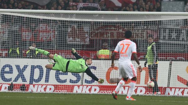 ... für die Bayern war das 1:1, das im November nach einem fulminanten Distanzschuss von Markus Feulner zu notieren war. FCB-Keeper Manuel Neuer machte dabei nicht die beste Figur. Sein Pendant...