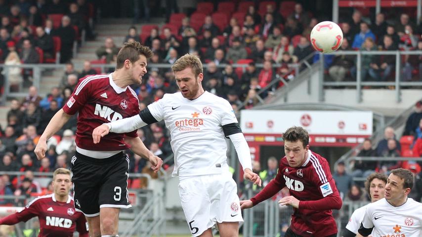 Besser läuft's beim Aufeinandertreffen der Mannschaften im April 2013 - mit doppeltem Nilsson und etwas Glück. Ein Doppelpack des Verteidigers sichert dem 1. FC Nürnberg einen etwas glücklichen, aber auch nicht unverdienten 2:1-Sieg.