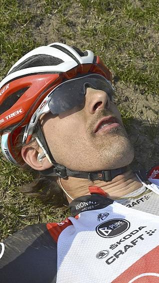 Die Favoriten geben weiterhin munter auf: Nach zehn Tagen Tour de France bricht auch der Zeitfahr-Spezialist Fabian Cancellara ab.