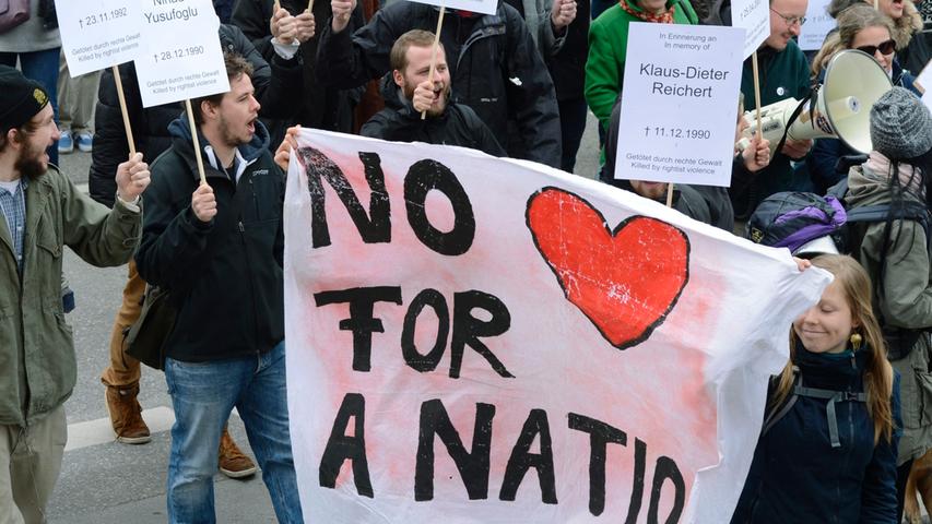 Kurz vor dem Beginn des NSU-Prozesses fand am Samstag in München eine Demonstration "Gegen Naziterror, staatlichen und alltäglichen Rassismus" statt.