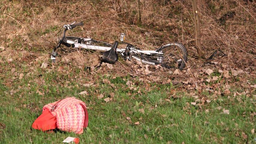 Fahrradfahrerin tödlich verletzt
