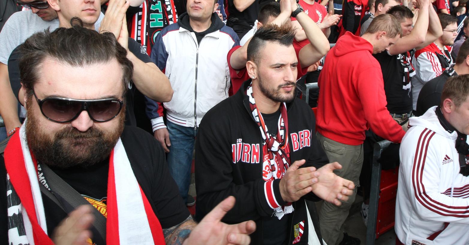Beifall für Martin Bader: Club-Profi Timo Gebhart stellt sich öffentlich hinter seinen umstrittenen Sportvorstand. Beifall für Martin Bader: Club-Profi Timo Gebhart stellt sich öffentlich hinter seinen umstrittenen Sportvorstand.
