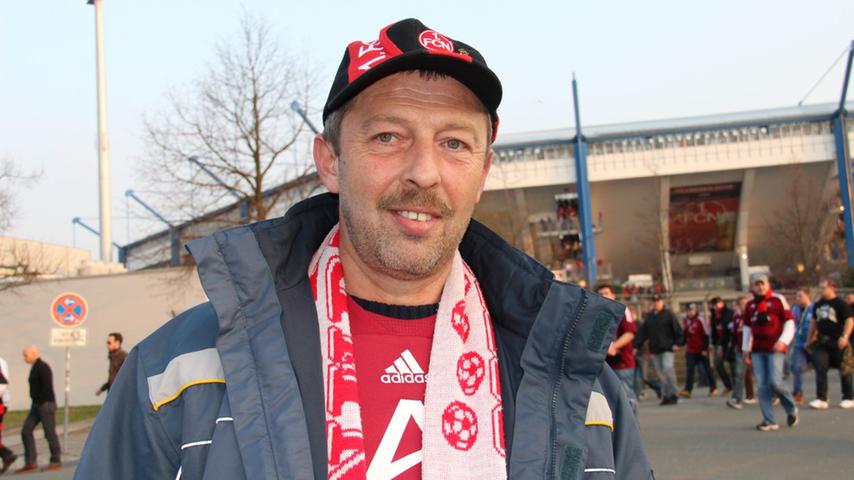 Der Club-Fan Christian Haas (49) ist enttäuscht über die Leistung seiner Mannschaft: "Heute ist alles schief gelaufen. Man kann gegen die Bayern verlieren aber nicht gegen die Fürther."