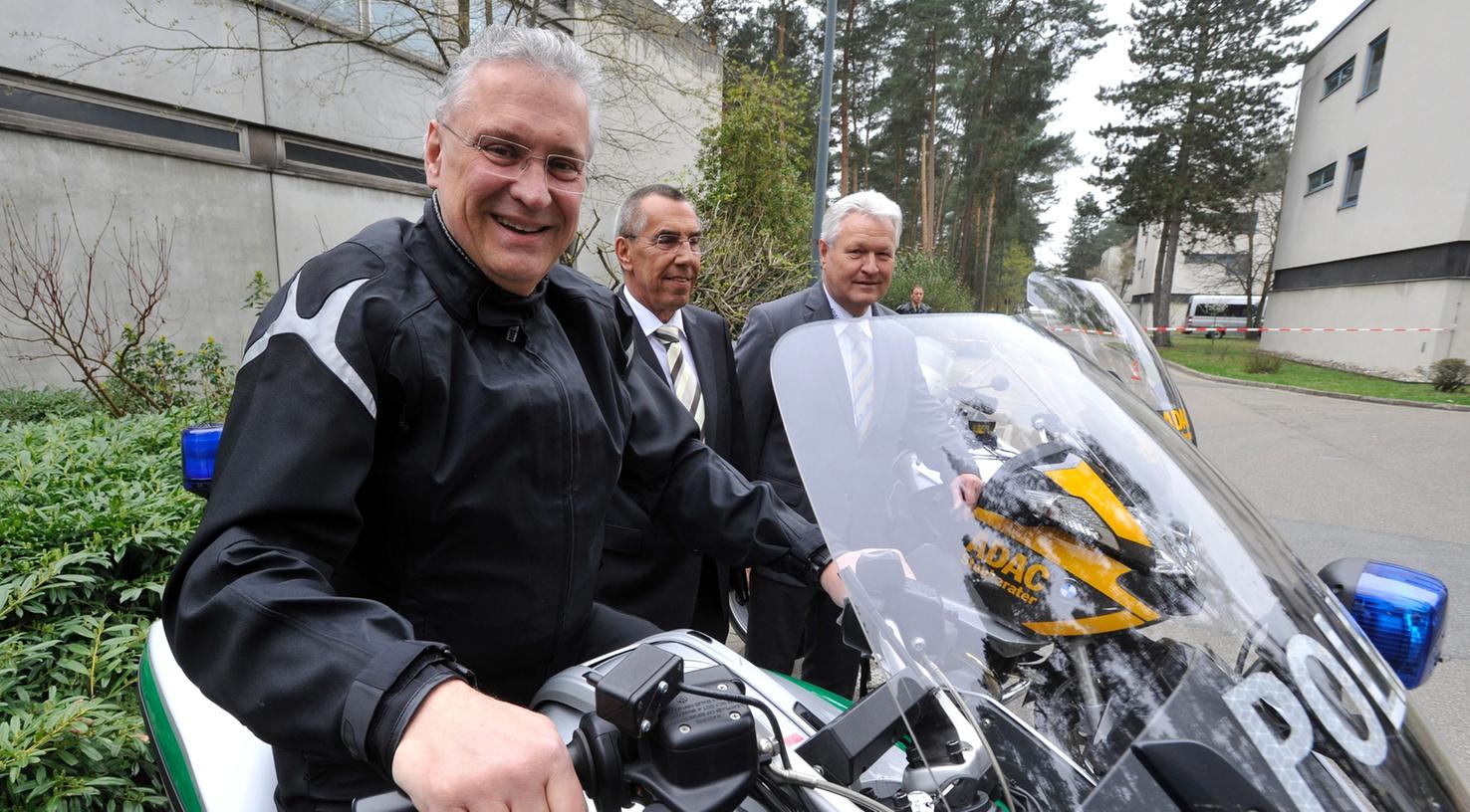 Innenminister will mehr Schutz für Motorradfahrer