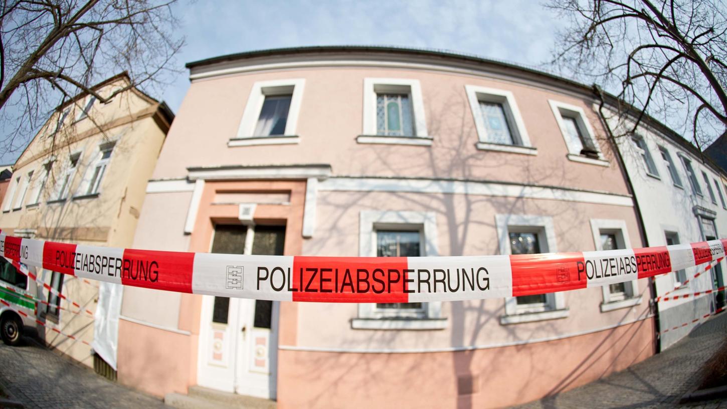 Am Montagnachmittag wurde der Zugang zum Haus von der Polizei abgeriegelt. Die Suchaktion dauerte vier Tage an.