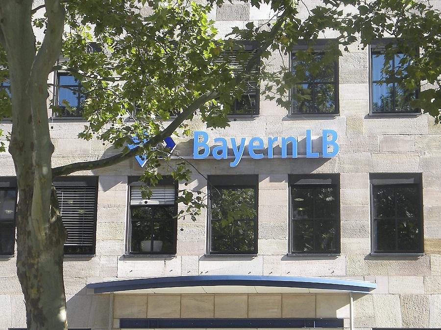 Bayerische Landesbank Platzt Aus Allen Nahten Nurnberg Nordbayern De