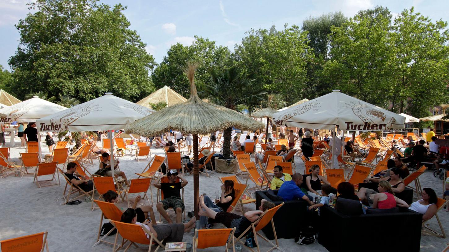 Lokales..Foto: Günter Distler..Motiv: Stadtstrand Insel Schütt Lokales..Foto: Günter Distler..Motiv: Stadtstrand Insel Schütt