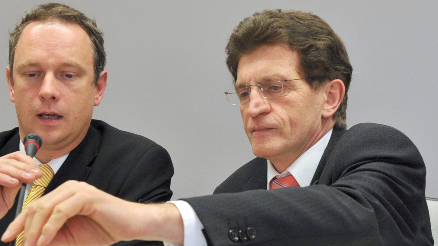 Ein Bild aus guten Tagen: Georg Winter (rechts) sitzt einträchtig mit dem gewesenen Finanzminster Georg Fahrenschon an einem Tisch.