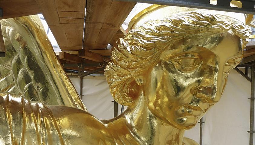 Berlin: Das Blattgold für die Vergoldung der „Viktoria“-Figur auf der Siegessäule liefert die Schwabacher Firma Noris-Blattgold.