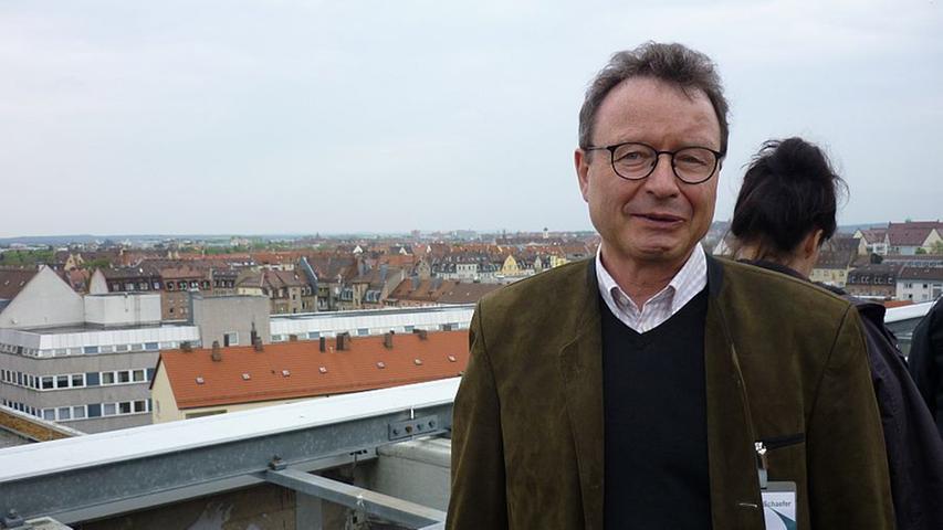 Klaus Schaefer, Geschäftsführer des FilmFernsehFonds Bayern, kann es sich gut vorstellen, im Quelle-Gebäude zu drehen, vor allem...