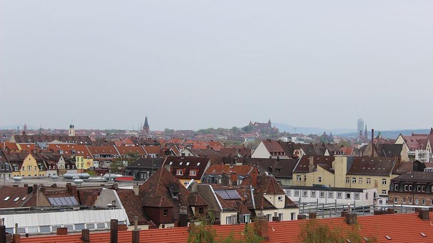 ...von wo aus sich eine hervorragende Aussicht über Nürnberg bietet.