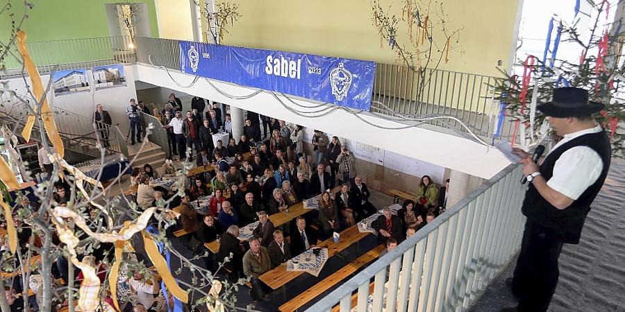 Sabel-Schule feierte Richtfest für Neubau | Nordbayern