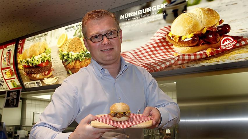 Auch die Fastfood-Kette McDonald's versuchte bereits die Beliebtheit und die Popularität der Nürnberger Rostbratwürste zu nutzen. So kreierte die Fastfood-Kette den so genannten "Nürnburger", den es 2011 drei Monate lang in ganz Deutschland zu kaufen gab.