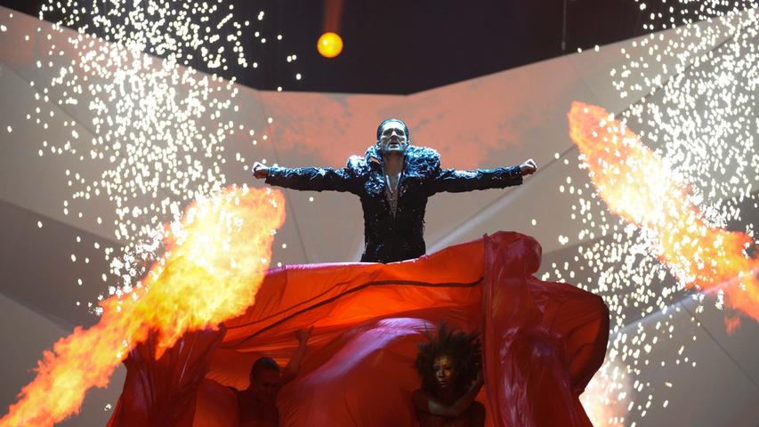 Der Auftritt von Cezar ließ schon ein bisschen Dracula-Flair durch Malmö wabern. Mit dem Song "It's my life" landete der rumänische Sänger mit 65 Punkten auf Platz 13.