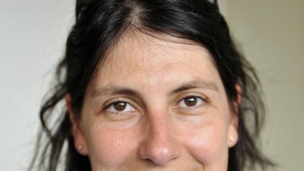 Zur Wahl von Thomas Kemmerich (FDP) hat sich auch die Nürnberger FDP-Kreisvorsitzende und Mitglied des FDP-Bundesvorstand, Katja Hessel, geäußert: "Zunächst einmal muss man feststellen, dass die Ergebnisse der Thüringer Landtagswahl eine Regierungsbildung fast unmöglich gemacht haben. Thomas Kemmerich hat sich nun als bürgerlicher Kandidat zur Wahl gestellt und im 3. Wahlgang eine Mehrheit erhalten. Er hatte als Kandidat keine Vorausschau und auch keinen Einfluss darauf, wer ihm die Stimme gibt. Die Entscheidung der AfD war eine rein taktische Entscheidung, die weder auf Absprachen beruht noch ein Signal der Zusammenarbeit ist. (...) Eine Zusammenarbeit mit der AfD widerspricht der Grundüberzeugung der FDP. Die FDP Thüringen steht jetzt vor einer großen Aufgabe, aber sie ist hier nicht alleine gefordert: Thomas Kemmerich hat bereits die anderen demokratischen Parteien CDU, SPD und Grüne aufgefordert, eine Sachpolitik zum Wohle des Landes Thüringen zu unterstützen. Sollte dies nicht gelingen, halte ich Neuwahlen für notwendig."
