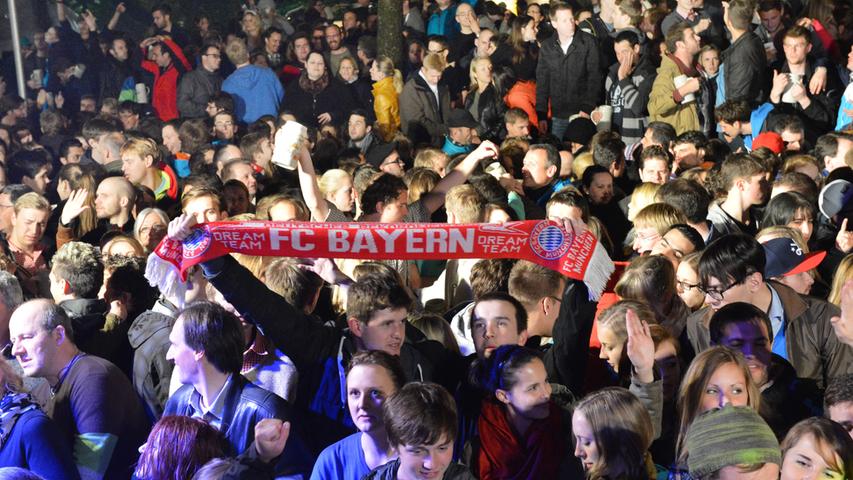 Der fulminante Champions League Sieg des FC Bayern wurde auch auf der Erlanger Bergkirchweih gefeiert.