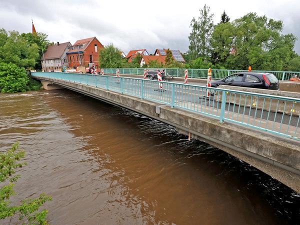 Hochwasserlage bleibt angespannt